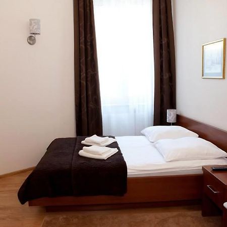 Hotel Srodmiejski Kielce Exterior photo
